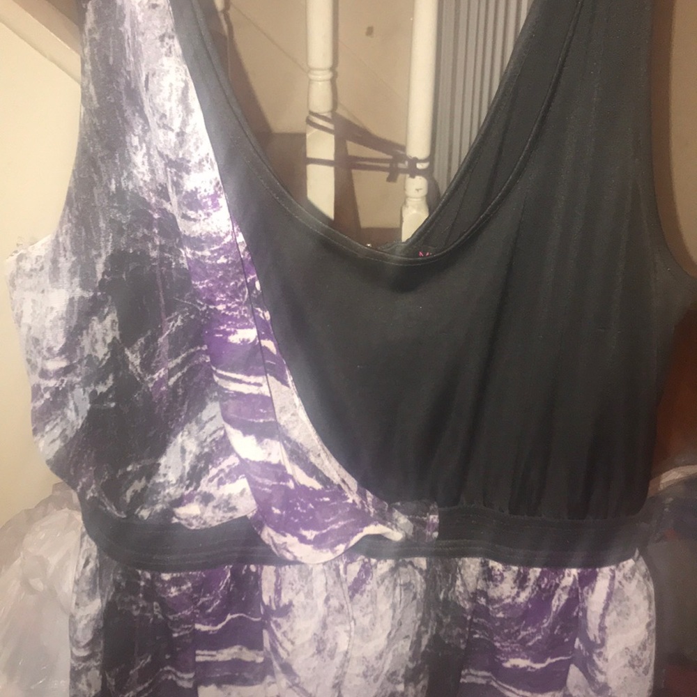 Dress - Picture 2 of 5